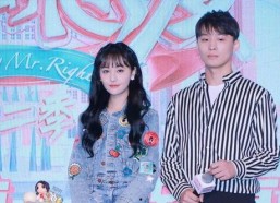 娱乐圈吃瓜去哪里看,揭秘吃瓜圣地，一网打尽热门八卦！